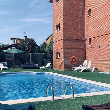 Aparthotel Marsol Castelldefels Esterno foto