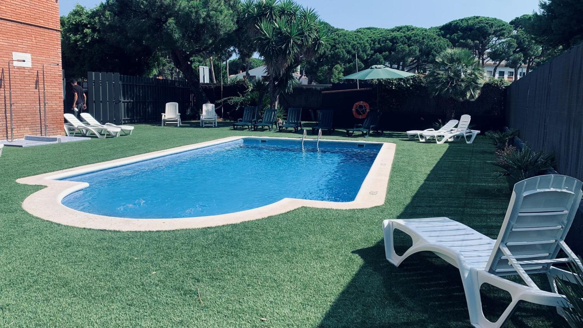 Aparthotel Marsol Castelldefels Esterno foto