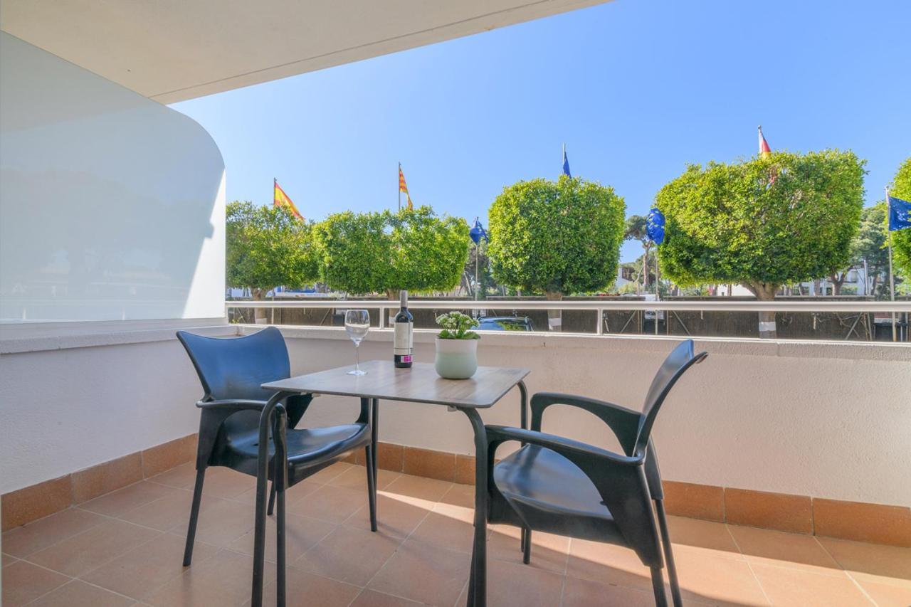 Aparthotel Marsol Castelldefels Esterno foto